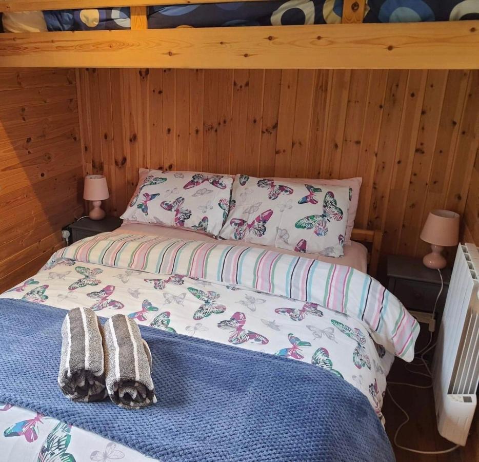 Luxury Railway Carriage With Stunning Views Apartment Hereford Bagian luar foto