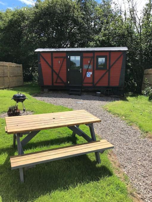 Luxury Railway Carriage With Stunning Views Apartment Hereford Bagian luar foto