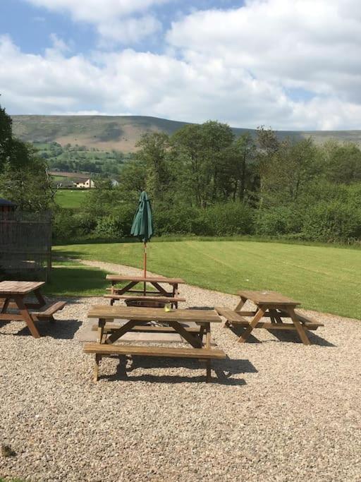 Luxury Railway Carriage With Stunning Views Apartment Hereford Bagian luar foto